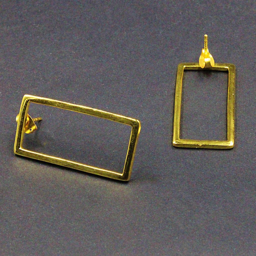 Pendientes SEMPLICE de diseño bañados en oro